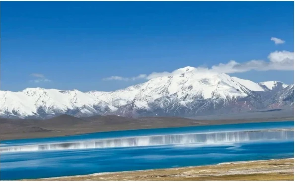 Mountain lake